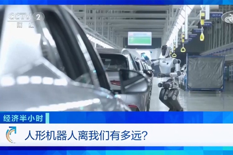 中央电视台《经济半小时》栏目对AG尊时凯龙机器人的专题报道